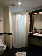 Hotel and Beach Bungalow at Lanta Resort