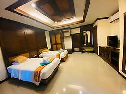 Hotel and Beach Bungalow at Lanta Resort