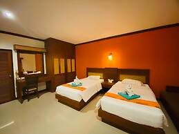 Hotel and Beach Bungalow at Lanta Resort
