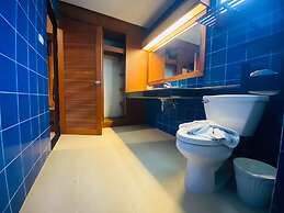 Hotel and Beach Bungalow at Lanta Resort