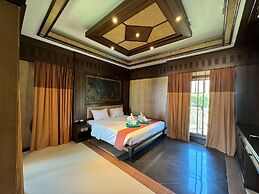 Hotel and Beach Bungalow at Lanta Resort