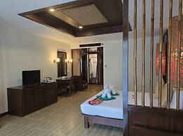 Hotel and Beach Bungalow at Lanta Resort
