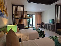 Hotel and Beach Bungalow at Lanta Resort