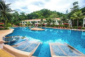Hotel and Beach Bungalow at Lanta Resort