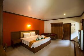 Hotel and Beach Bungalow at Lanta Resort