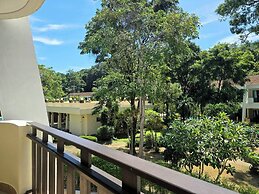 Hotel and Beach Bungalow at Lanta Resort