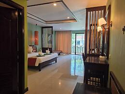 Hotel and Beach Bungalow at Lanta Resort