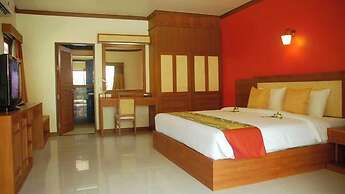 Hotel and Beach Bungalow at Lanta Resort
