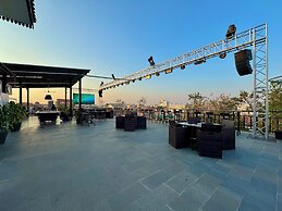 Nico's Hotel and Sky Bar