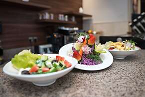 Jiwar Almasi Hotel