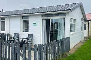 Stunning One Bed Modern & Contemporary Chalet