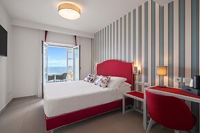 Seaside Hotel