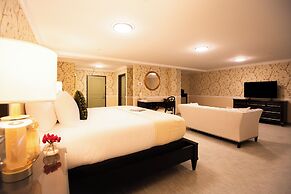 The Pathmaker Hotel