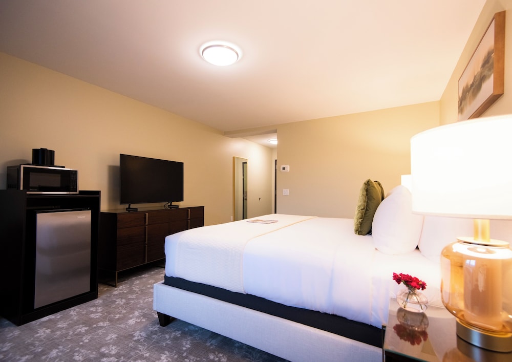 The Pathmaker Hotel