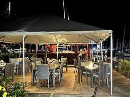 4 Guests - Stunning View - Pool - South Finger