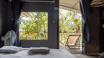Gio Homestay