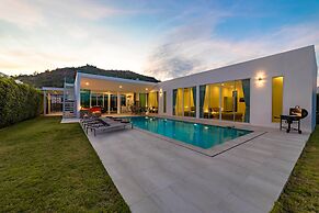 Modern 4 Bedroom Pool Villa - KHA5