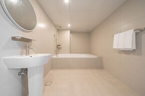 Time Terminal Hotel Daejeon 1st by Anook