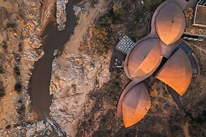 Madwaleni River Lodge - Babanango Game Reserve