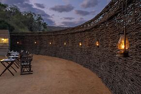 Madwaleni River Lodge - Babanango Game Reserve