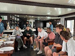 Oasis Party Cruise