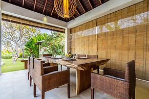 Pristine Villa Yuyu Balian