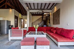 Pristine Villa Yuyu Balian