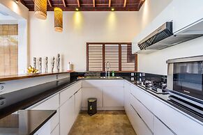 Pristine Villa Yuyu Balian