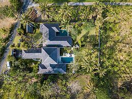 Pristine Villa Yuyu Balian