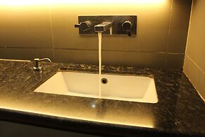 Hiltown Hotel