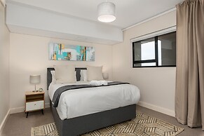 Waters Edge 511