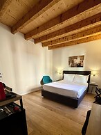 Malvezzi24 Boutique Rooms