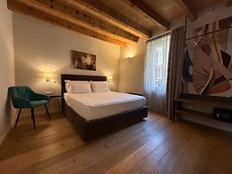 Malvezzi24 Boutique Rooms