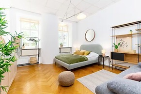 Designer Apartments - Near Danube