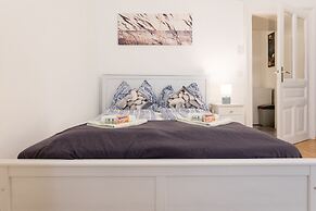 Designer Apartments - Near Danube