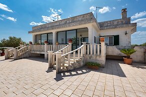 3635 Villa Dolce - App 2 by Barbarhouse