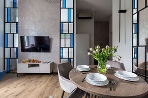 Canvas House by Fragola Collection