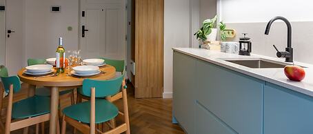 Canvas House by Fragola Collection