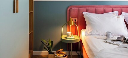 Canvas House by Fragola Collection