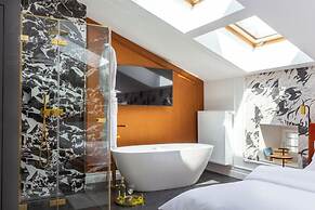 Canvas House by Fragola Collection