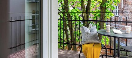 Canvas House by Fragola Collection