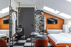 Canvas House by Fragola Collection