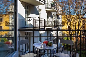 Canvas House by Fragola Collection