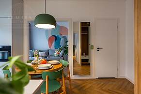 Canvas House by Fragola Collection