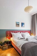 Canvas House by Fragola Collection