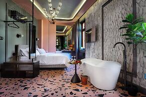 Canvas House by Fragola Collection