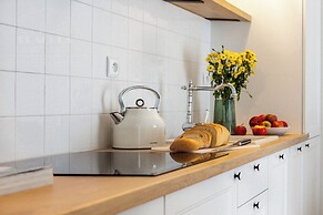 Canvas House by Fragola Collection