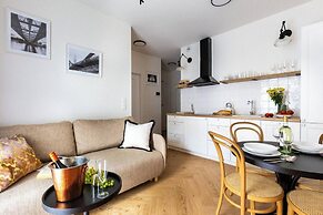 Canvas House by Fragola Collection