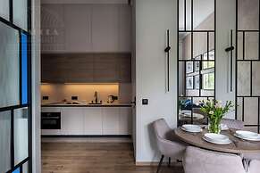 Canvas House by Fragola Collection