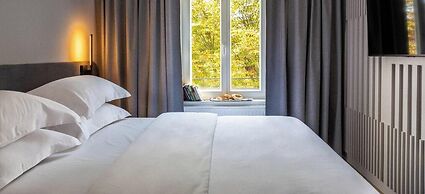 Canvas House by Fragola Collection